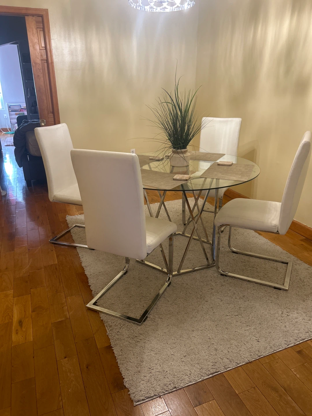 Glass Top Round Dining Table with 4 White Chairs