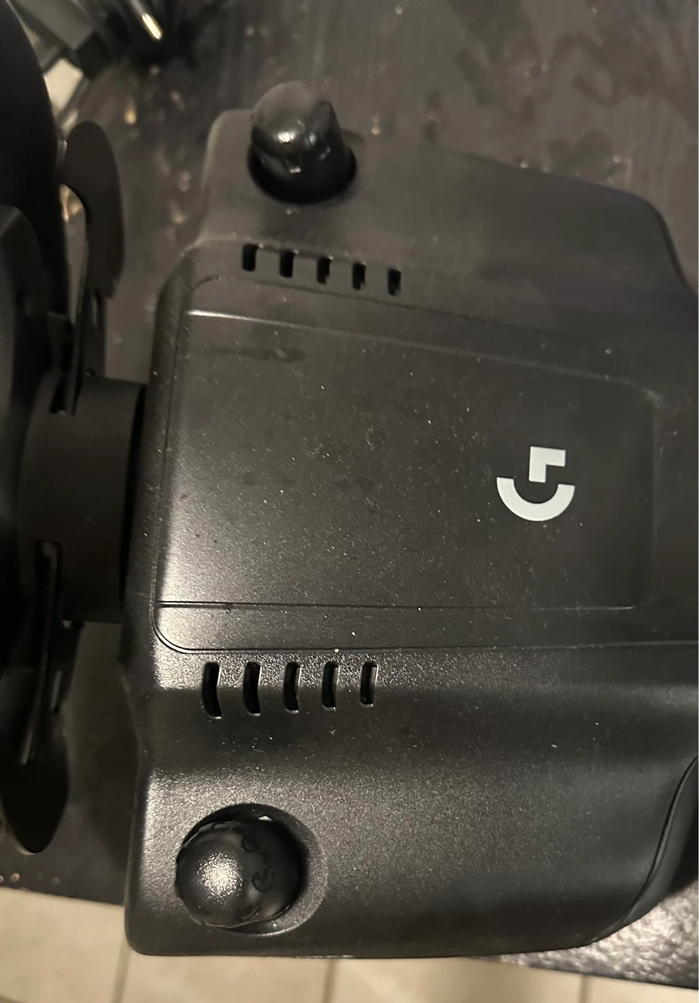 Logitech G923 Wheel + Pedals Xbox/PC - photo 4