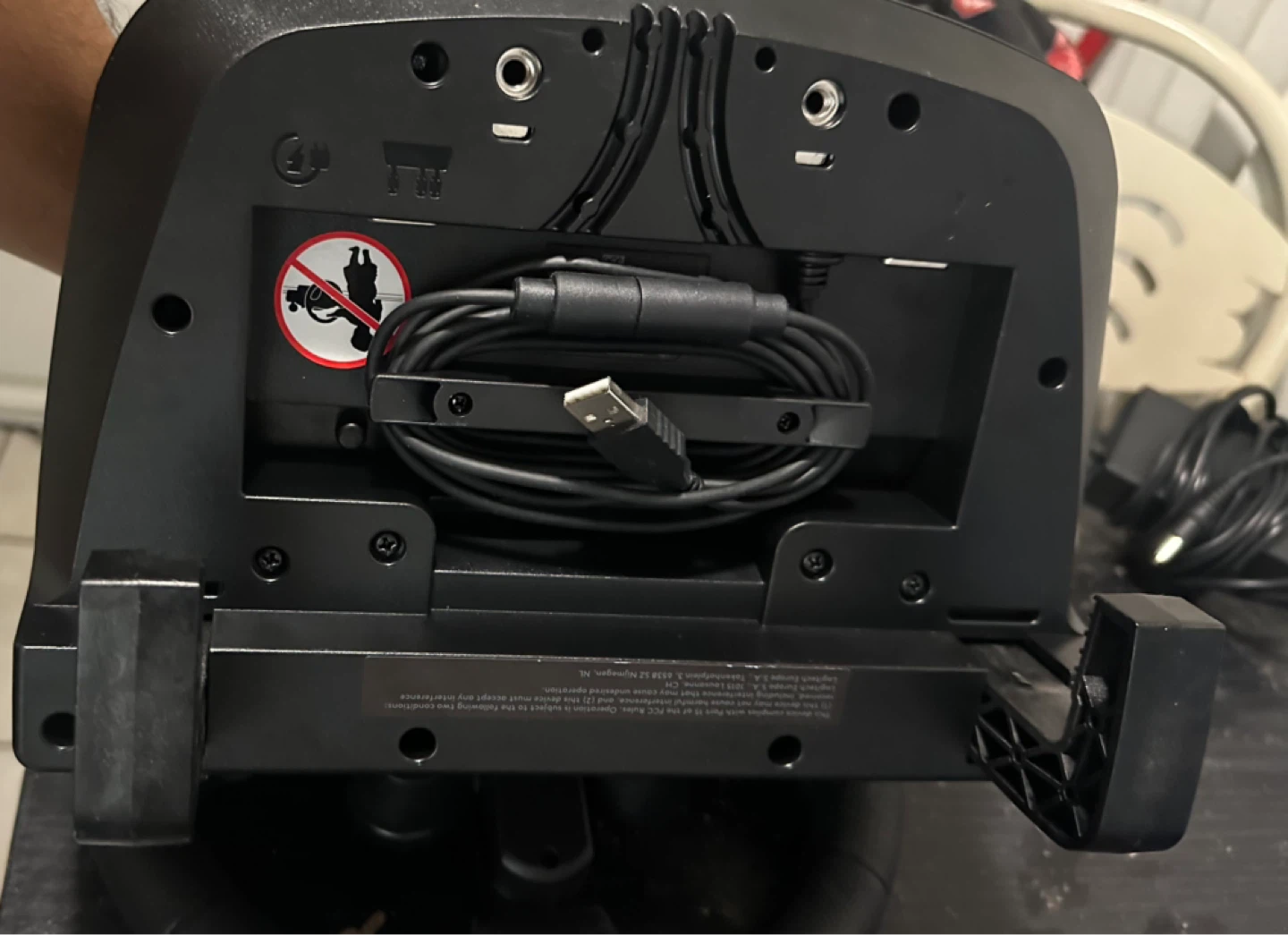 Logitech G923 Wheel + Pedals Xbox/PC - photo 5