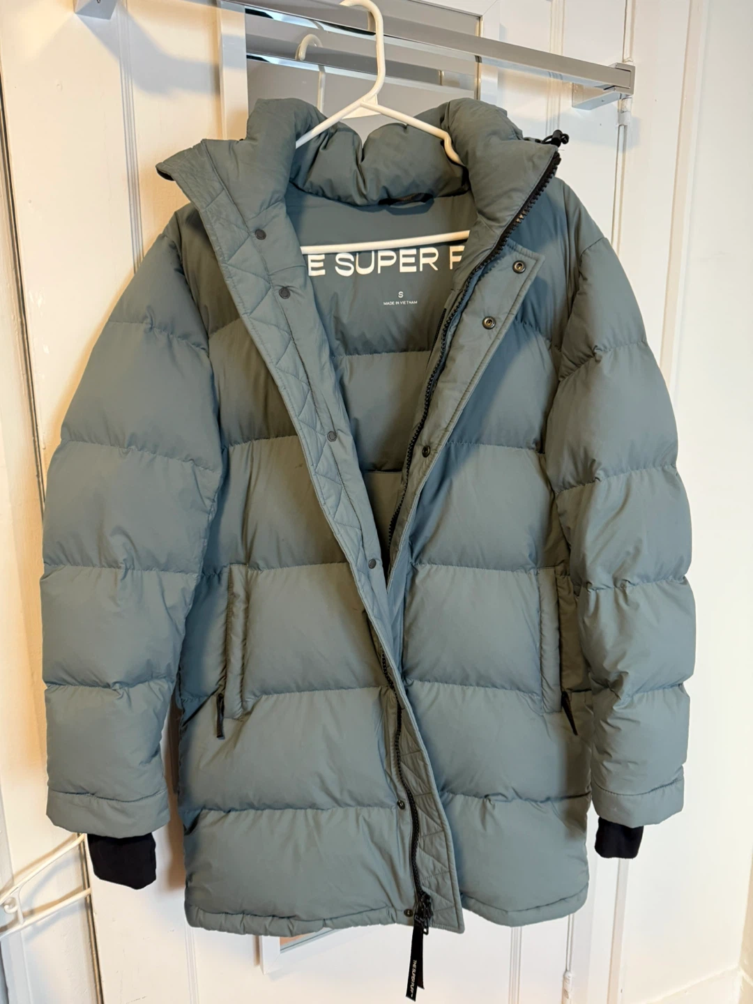 Aritzia The Super Puff women’s medium length - Size S