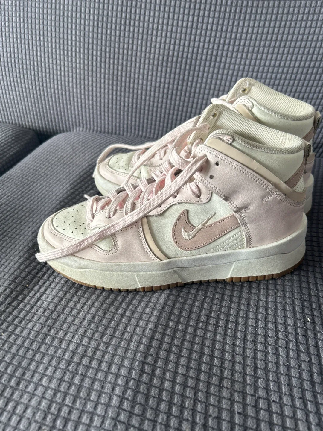 Nike Dunk High Pink Oxford Women's Size 6.5 image indicator(3)