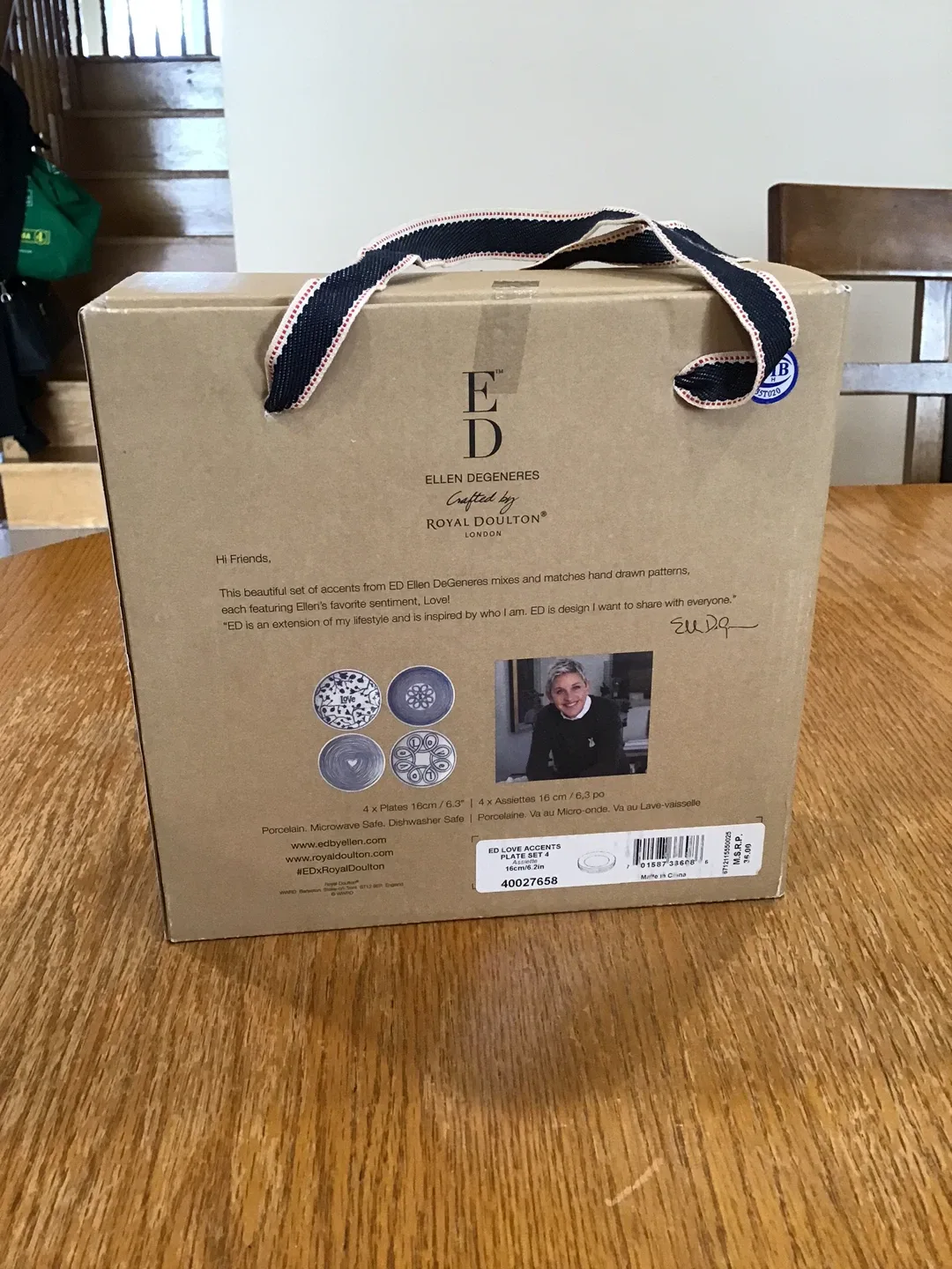 Ellen DeGeneres Royal Doulton Plates Set of 4 image indicator(3)