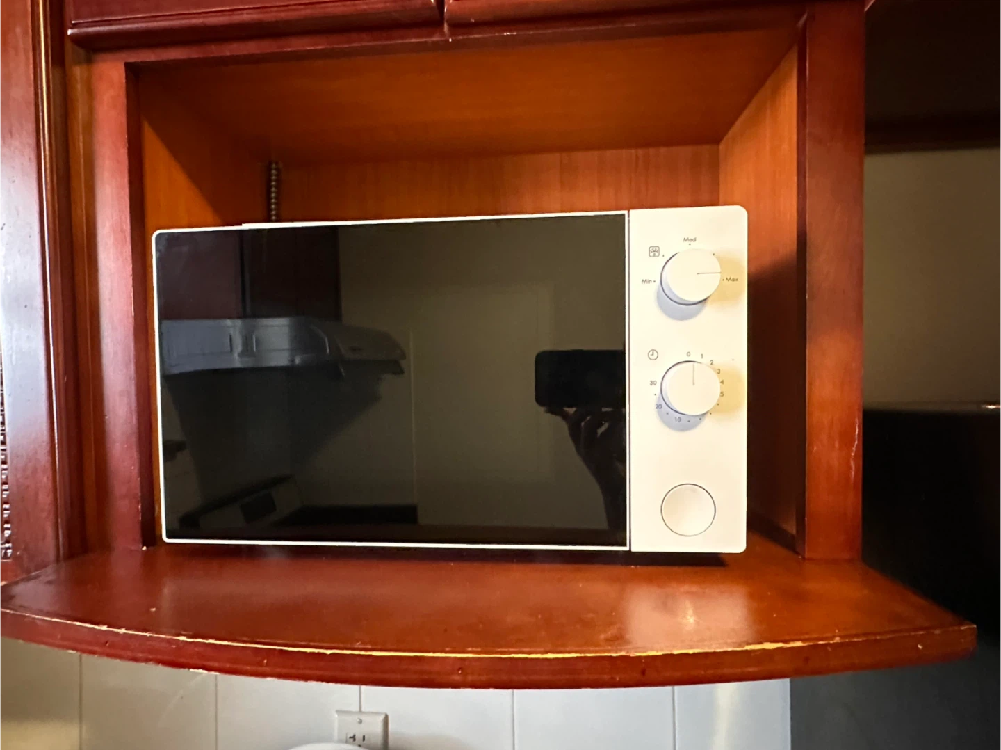 IKEA TILLREDA Microwave Oven - White