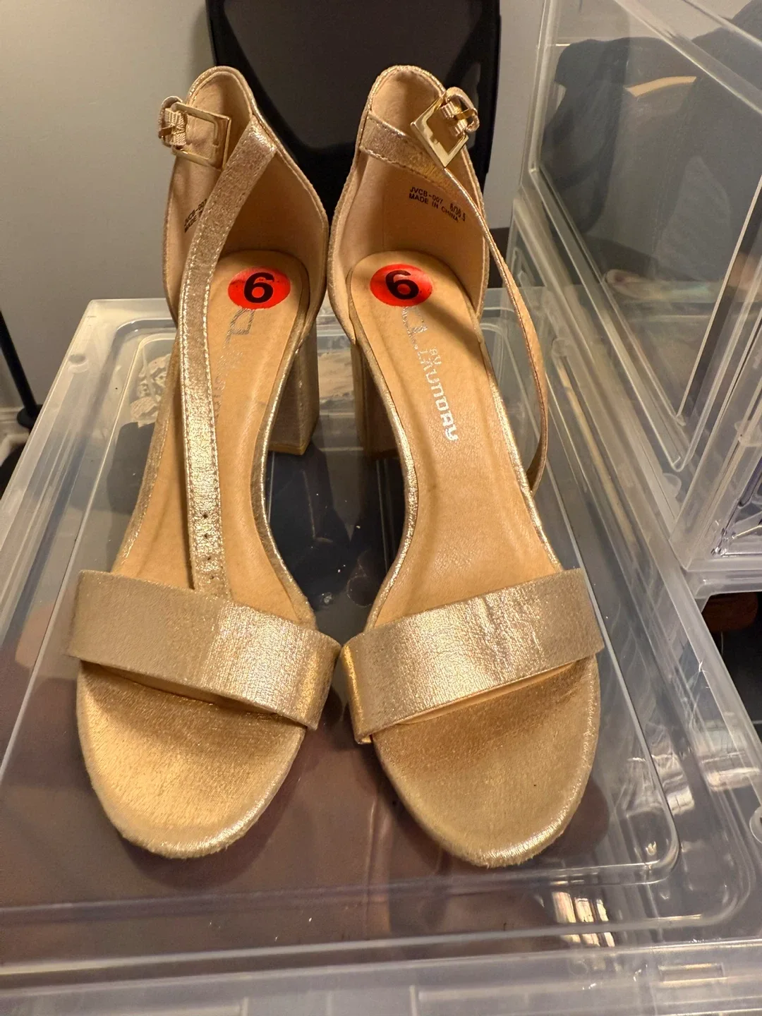 Chinese Laundry Gold Heels - Size 6 thumbnail