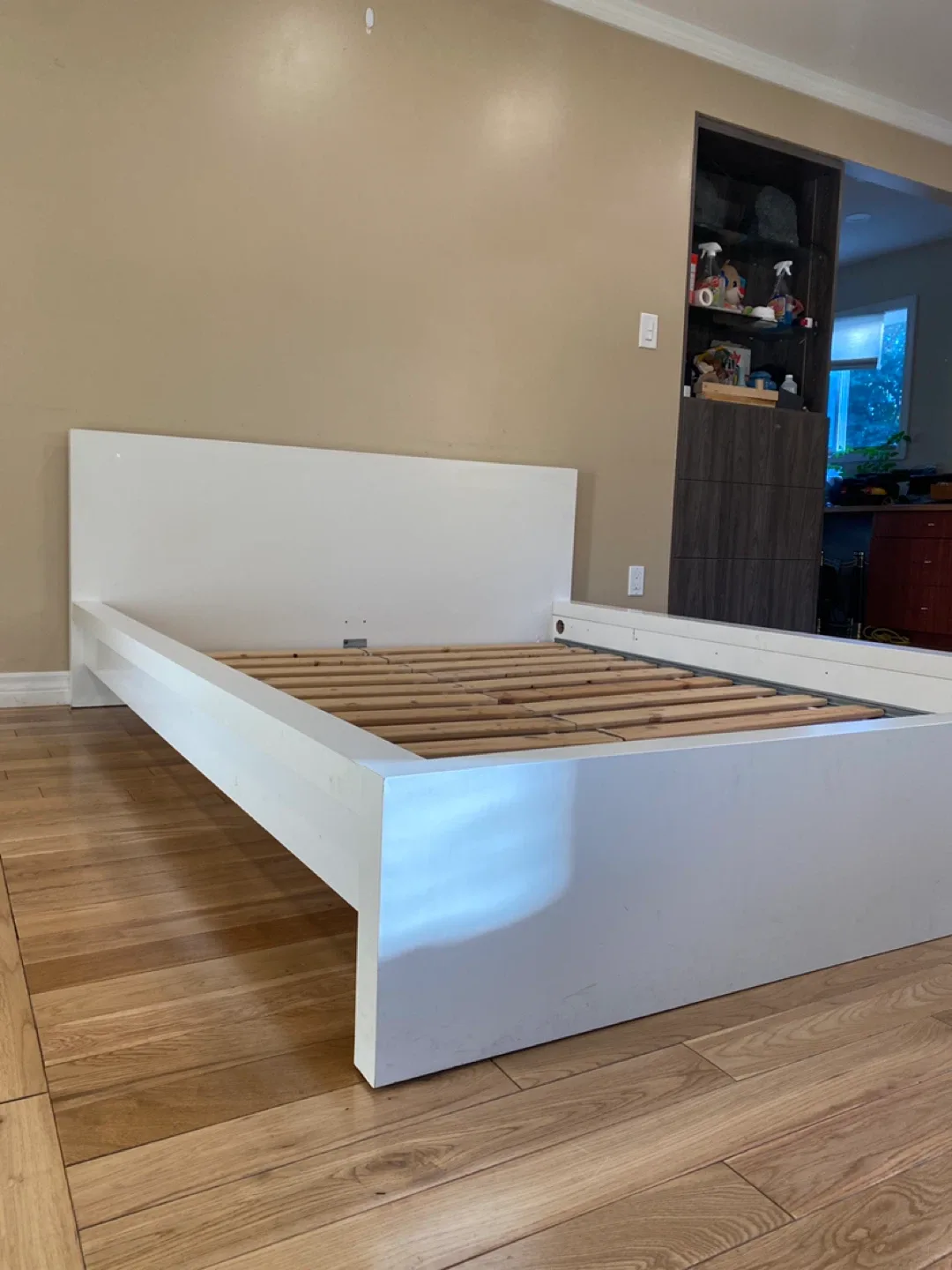 IKEA Malm Queen Size Bed Frame (CAN DELIVER) image indicator(4)