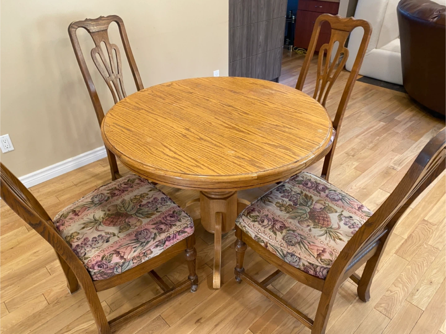 Classic Oak Wood Extendable Dining Set (CAN DELIVER) - photo 3