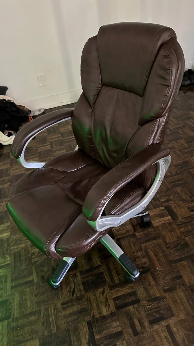 leather chair - photo 2