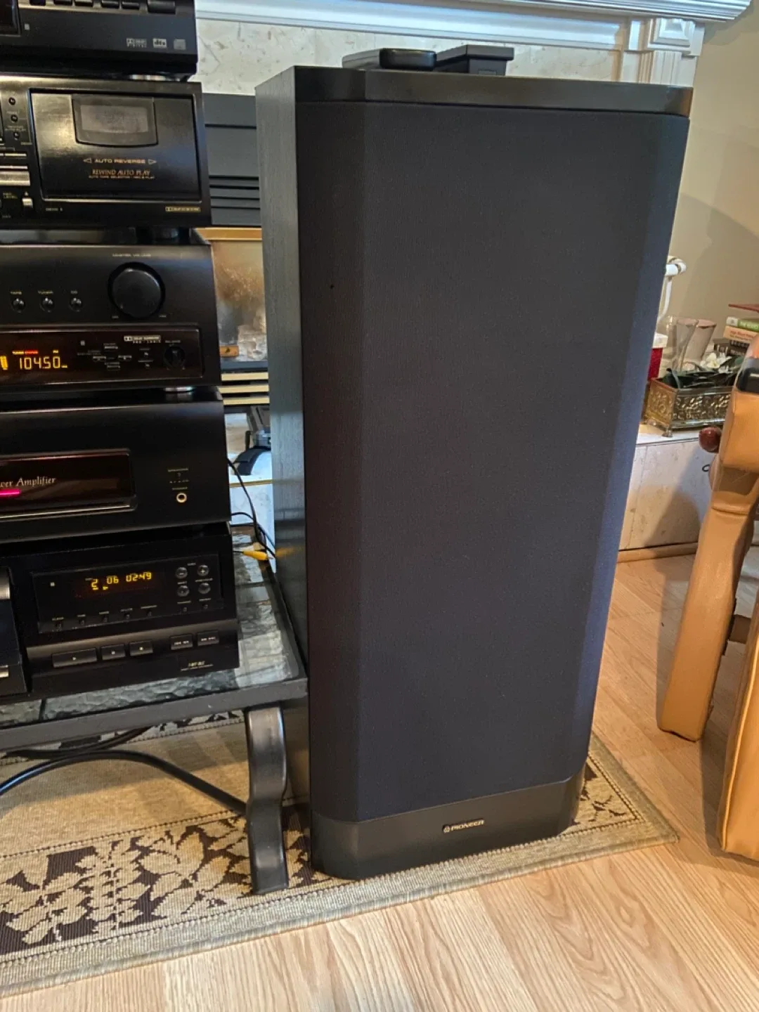 Pioneer stereo system image indicator(9)