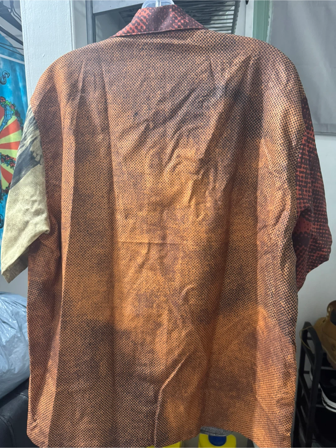 Graphic Print Button-Up Shirt - Size M - photo 2