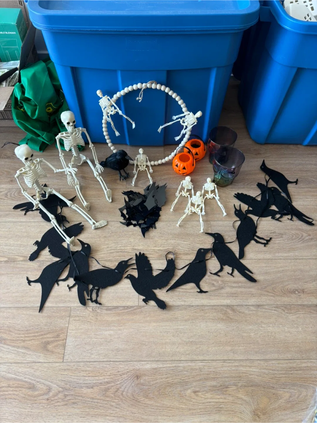 Halloween Decoration Collection: Skeleton, Hoop Wreath, Bats thumbnail