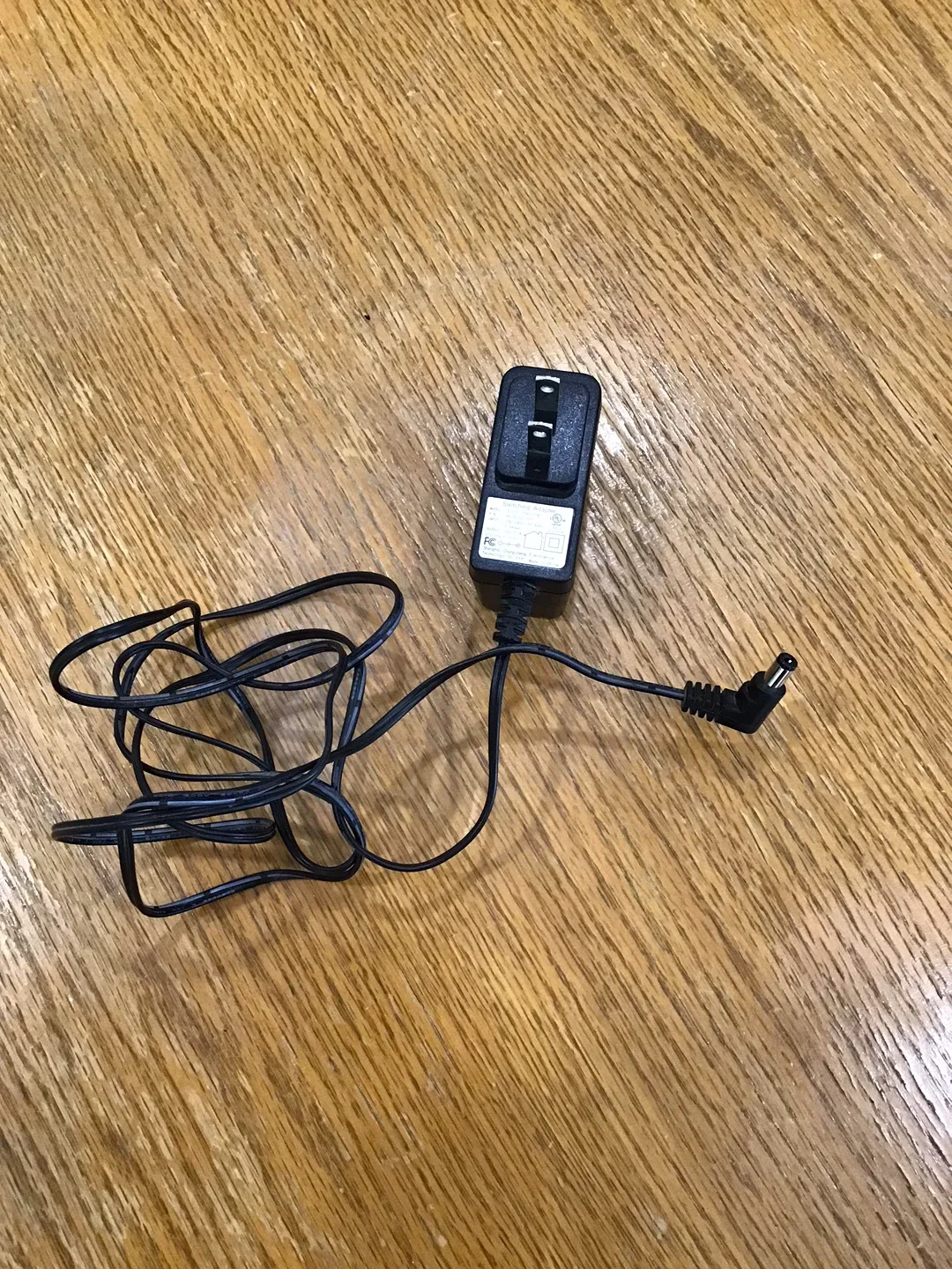 Switching Adapter - Model DY-121-120010100 image indicator(2)