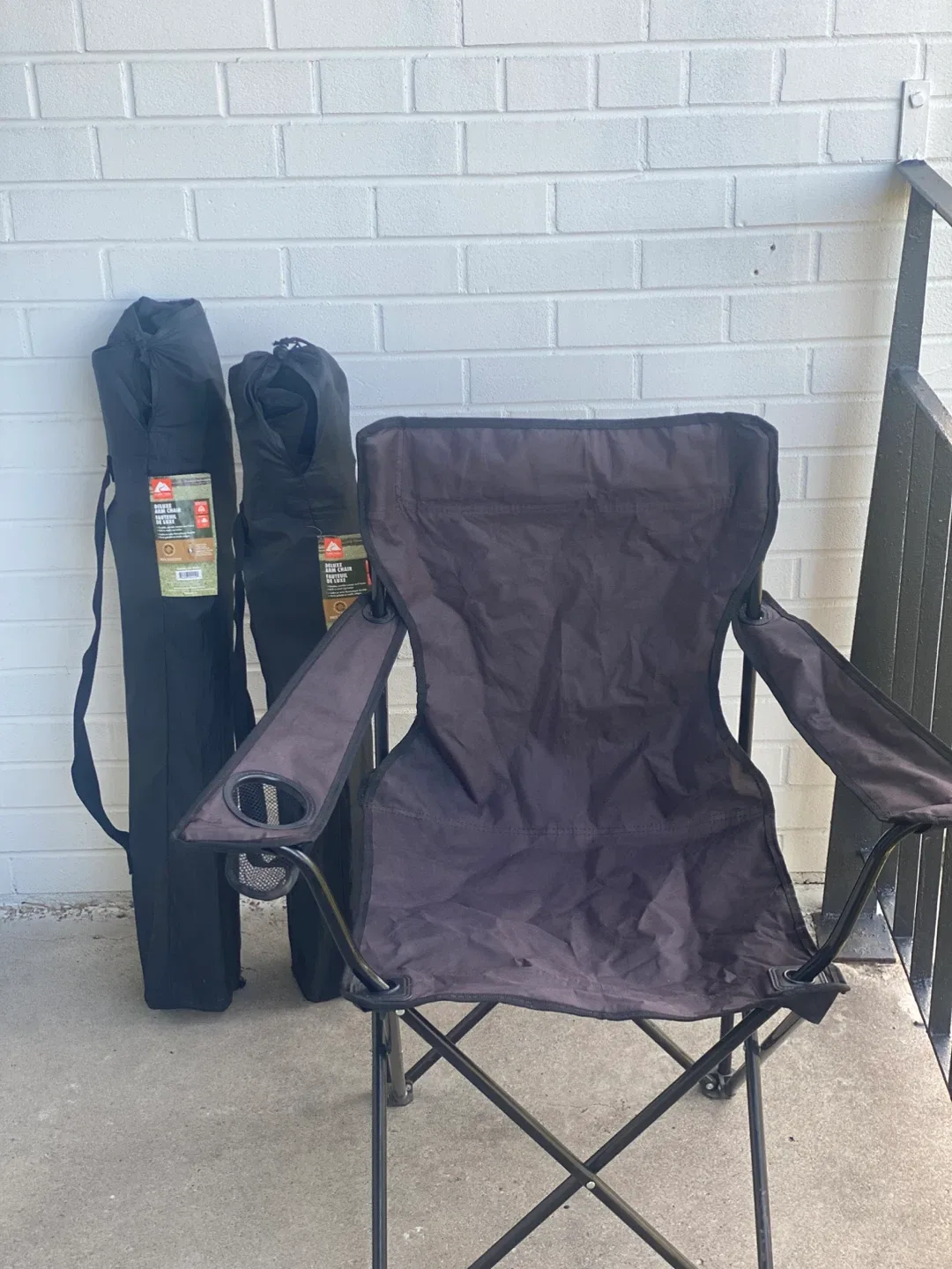 Ozark Trail Deluxe Arm Chair - Black thumbnail
