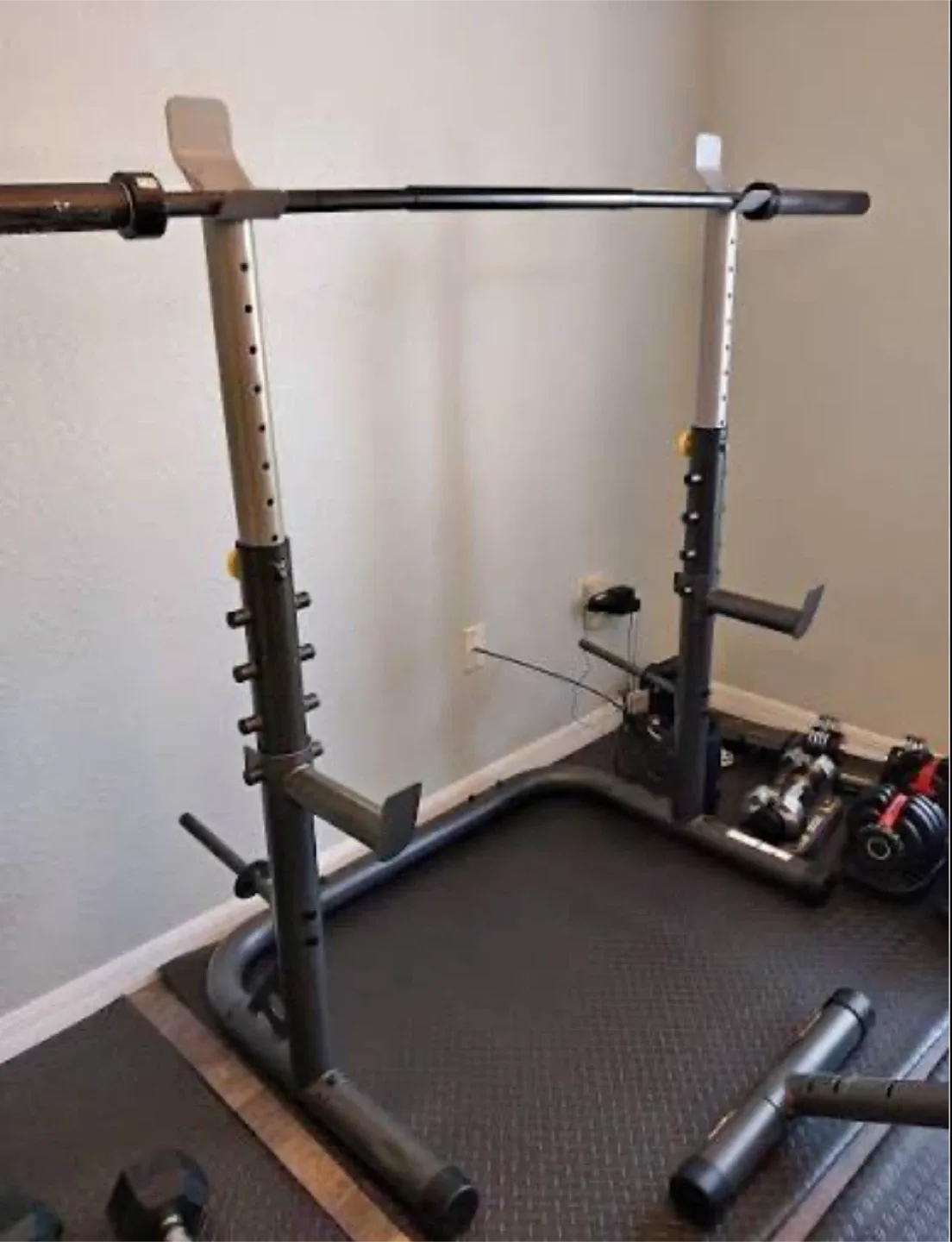Weight Lifting Squat Rack/golds gym thumbnail