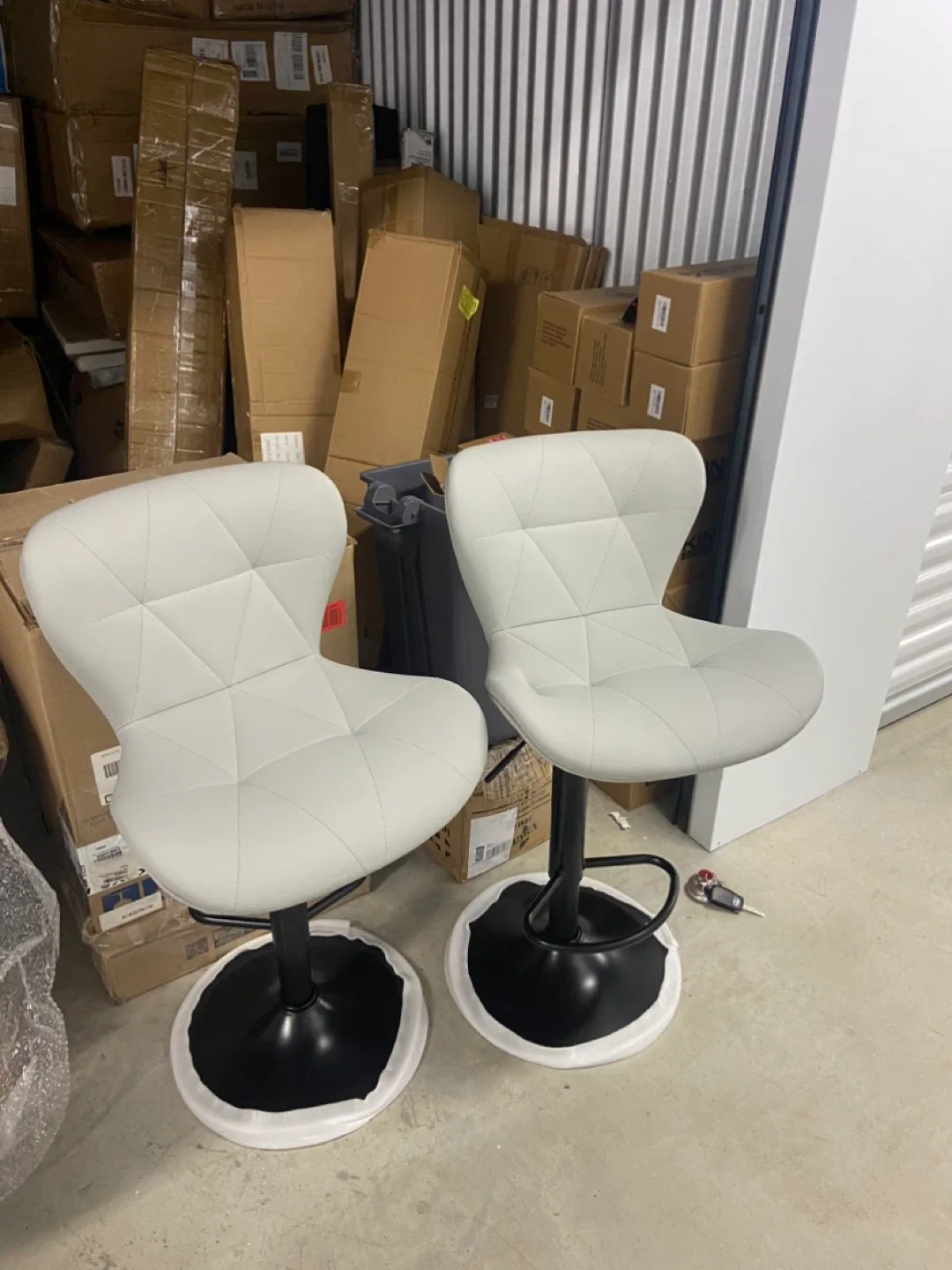 Set of 2 White Swivel Bar Stools thumbnail
