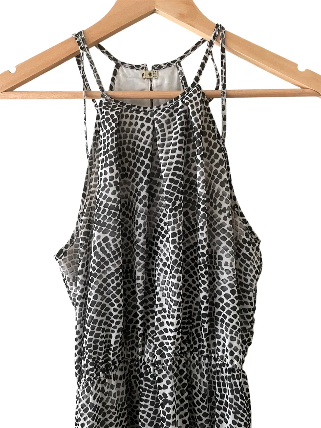 🥕H&M Halter Maxi Dress - Size US 4 image indicator(2)