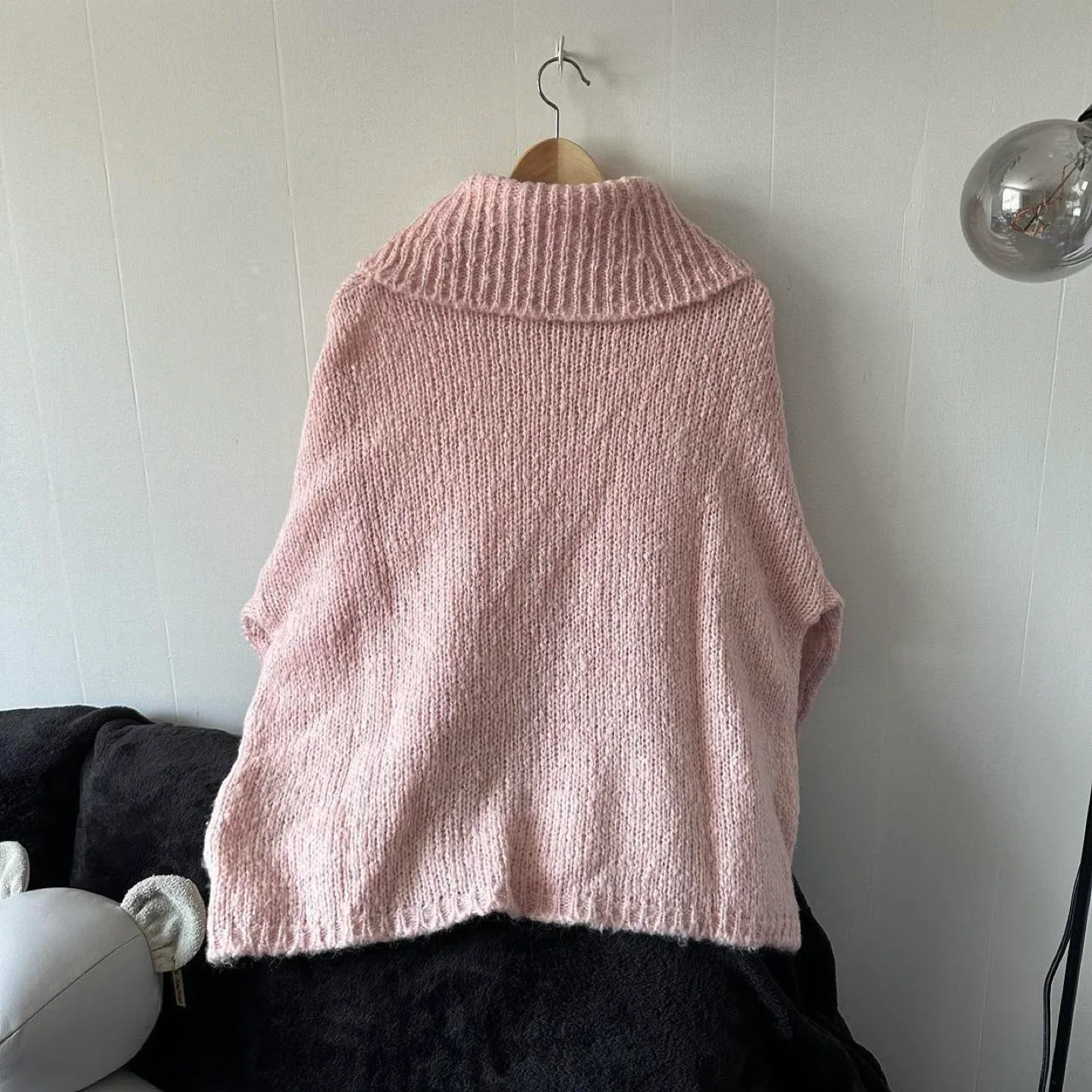 Pink cozy oversized knit sweater image indicator(2)