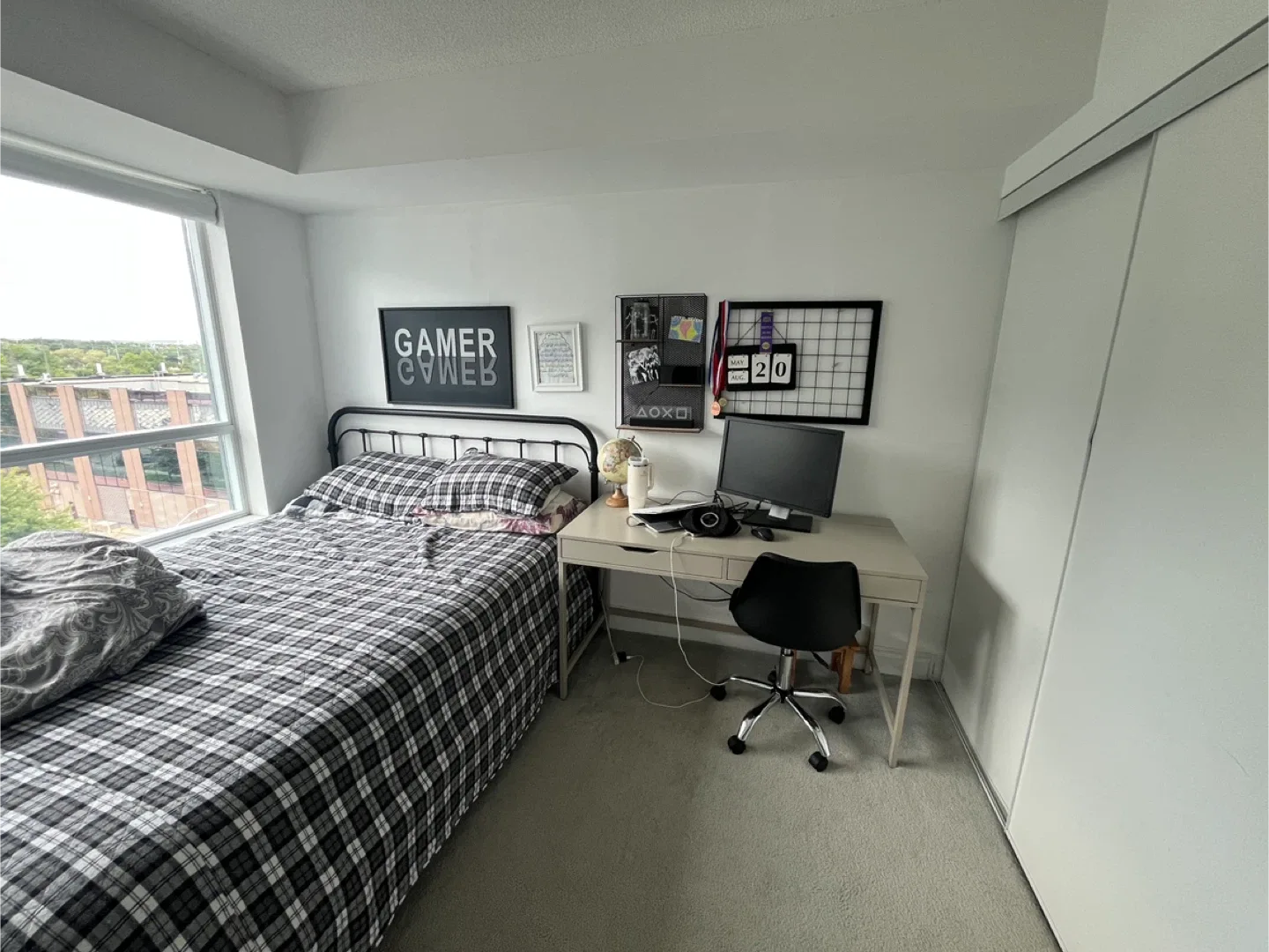 2 Bedroom 2 bath condo for sale image indicator(8)