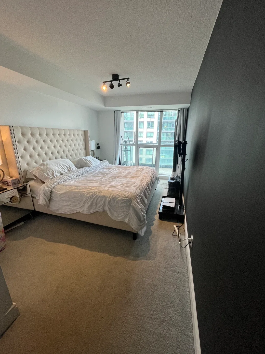 2 Bedroom 2 bath condo for sale image indicator(10)