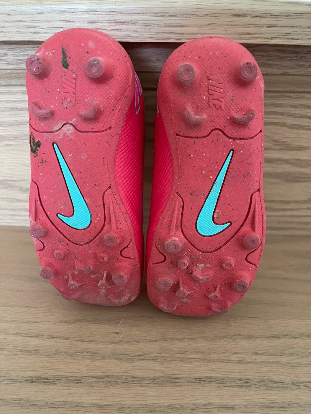Toddler Nike Soccer Shoes - Size 8C image indicator(4)