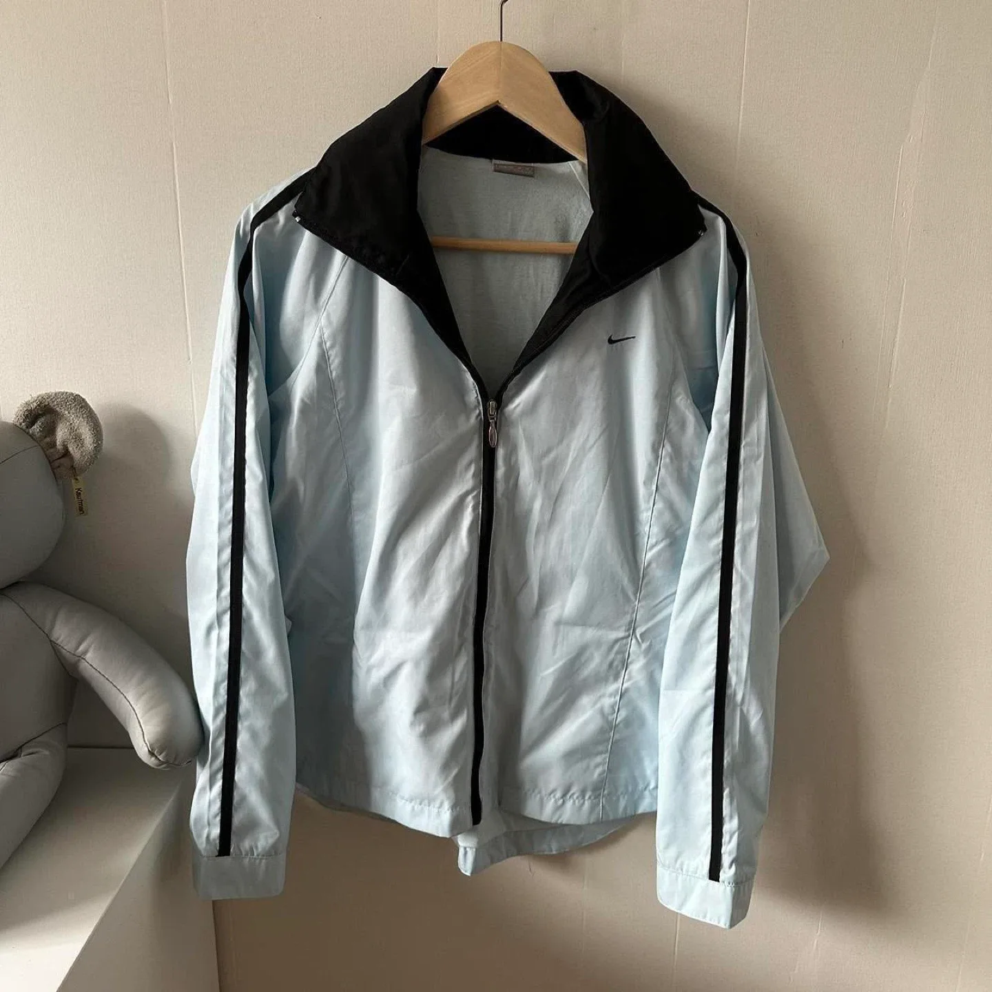 Nike blue windbreaker jacket
