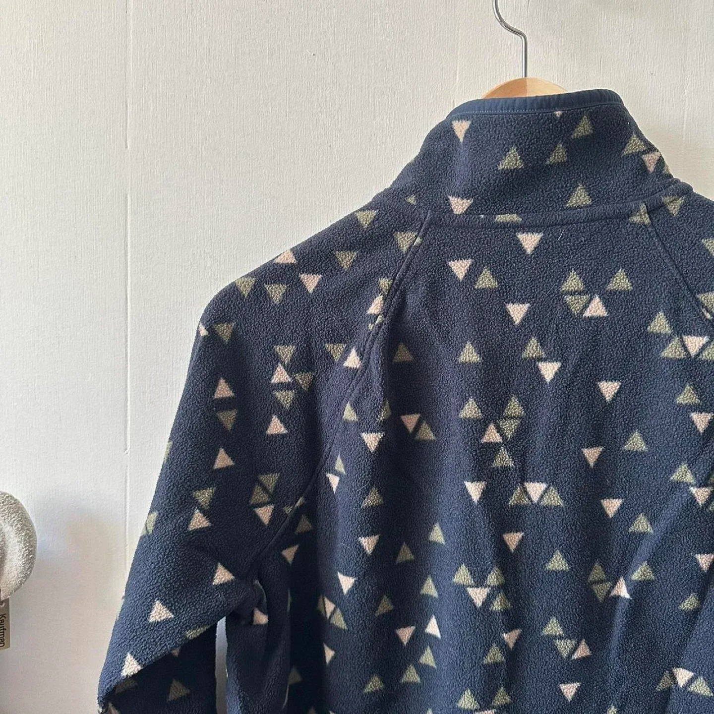 The North Face navy patterned fleece jacket image indicator(3)