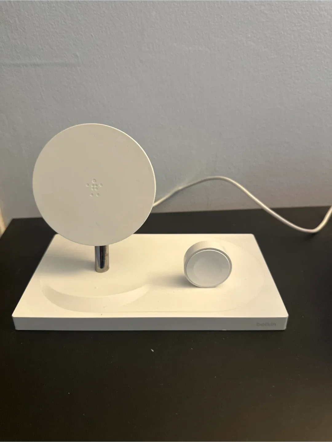Belkin 2-in-1 Wireless Charger image indicator(4)