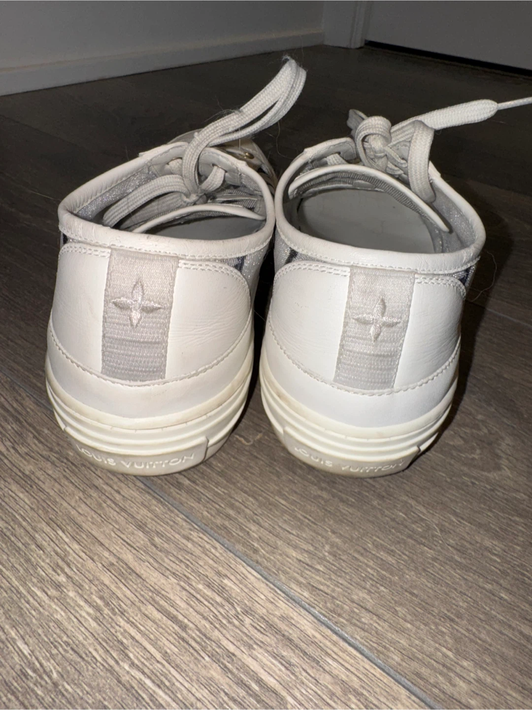 Louis Vuitton White Mesh Sneakers (Authentic!) - photo 4