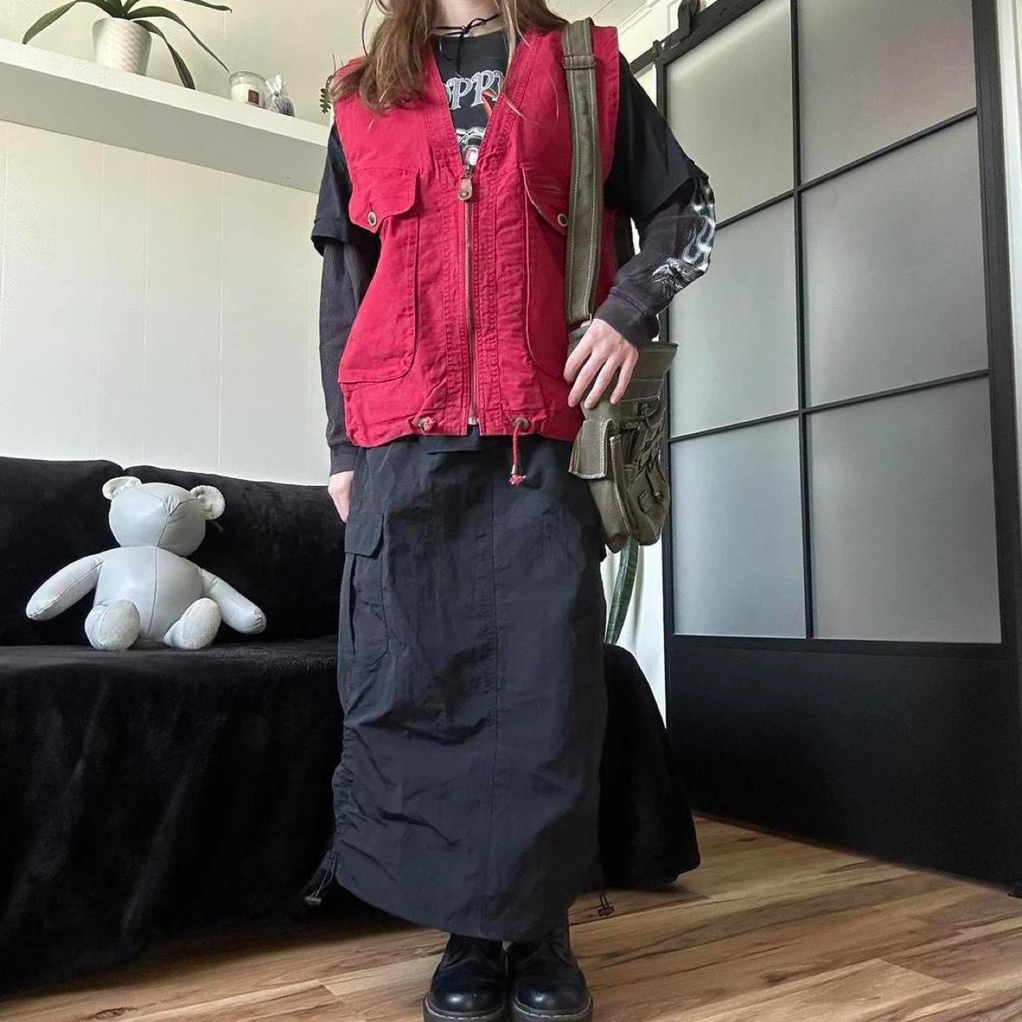 Vintage red cargo oversized vest with pockets - photo 4
