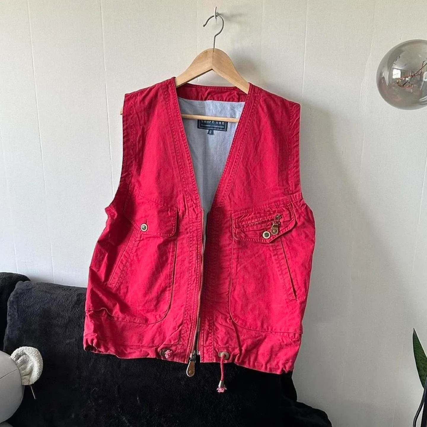 Vintage red cargo oversized vest with pockets