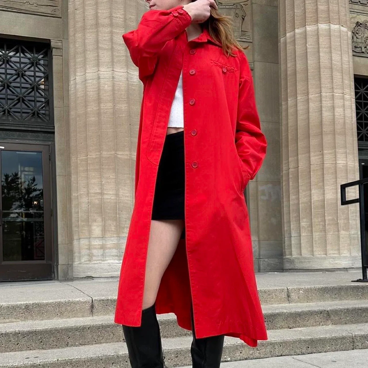 Red vintage 80s trench coat image indicator(3)