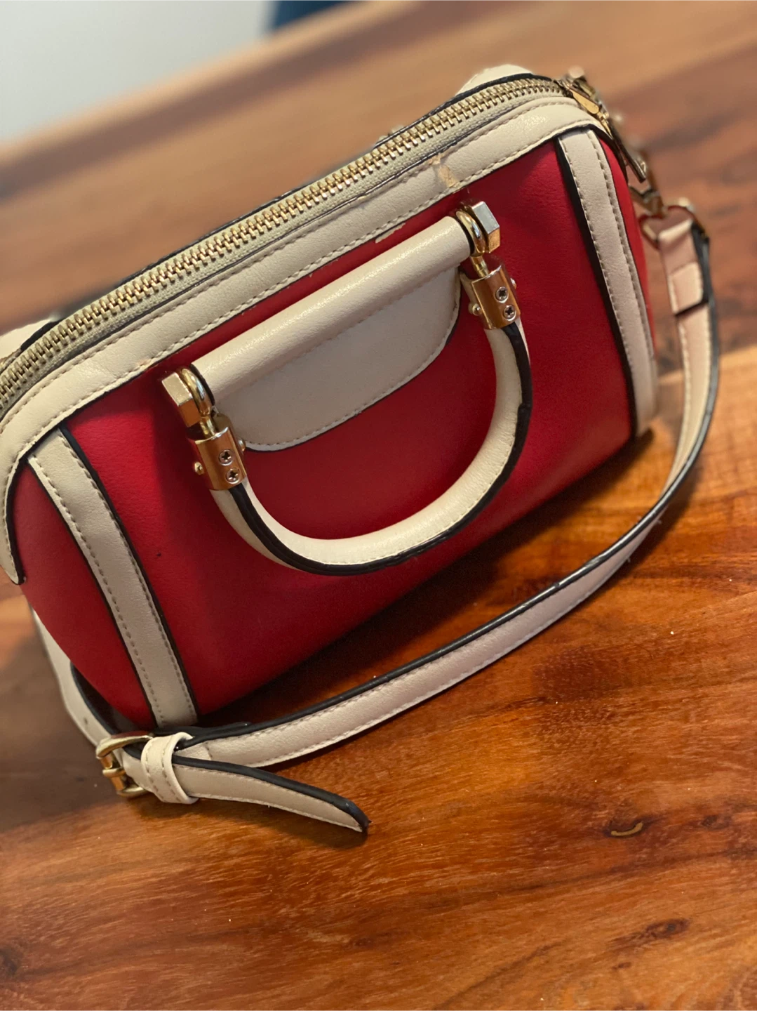 Red & Cream Barrel Style Hand/Shoulder bag - photo 2