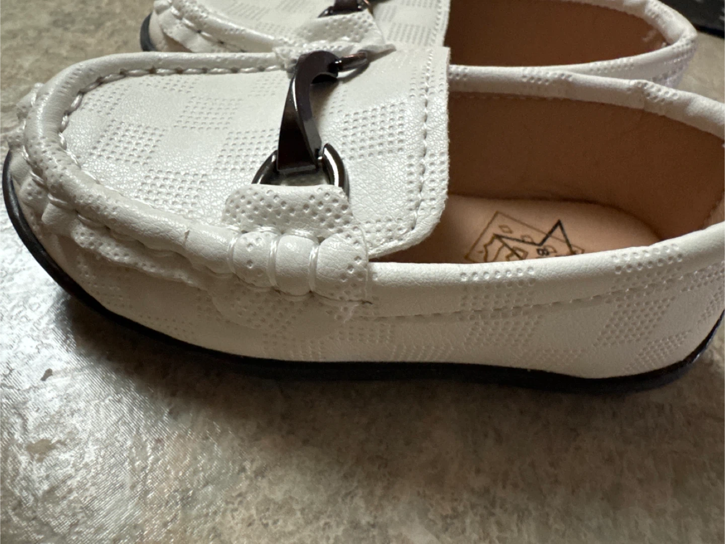 MG Baby White Loafers - Size 21 - photo 3