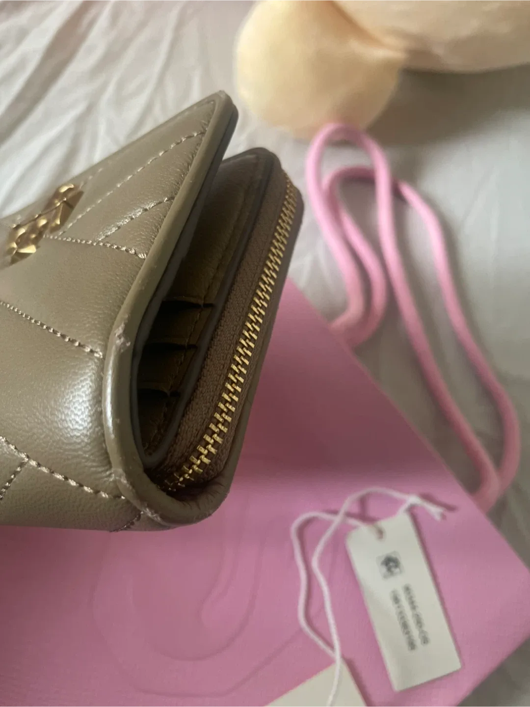 Tory Burch Kira Chevron Bi-Fold Wallet - Sandpiper image indicator(6)