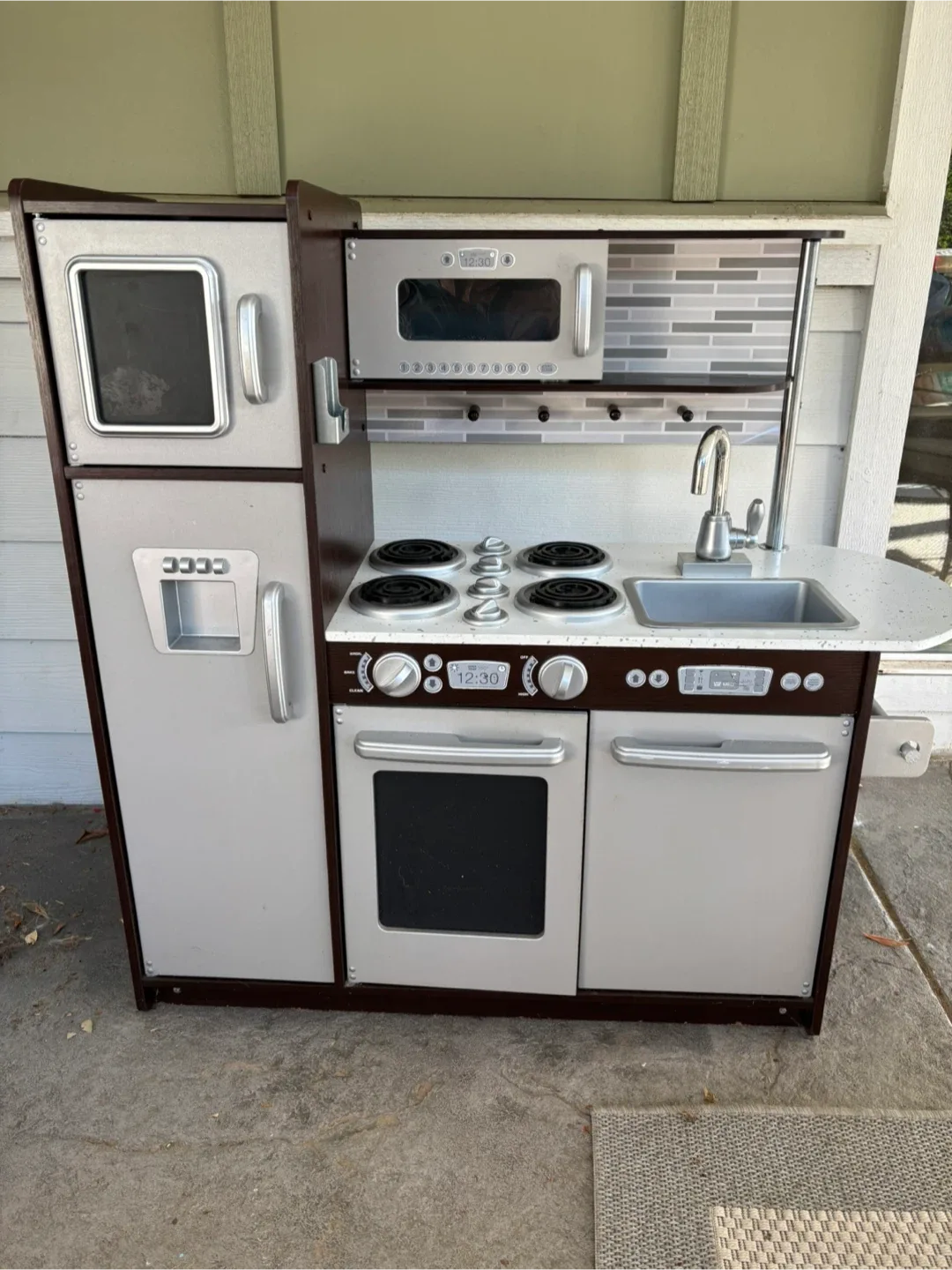 KidKraft Grand Gourmet Corner Kitchen Playset thumbnail