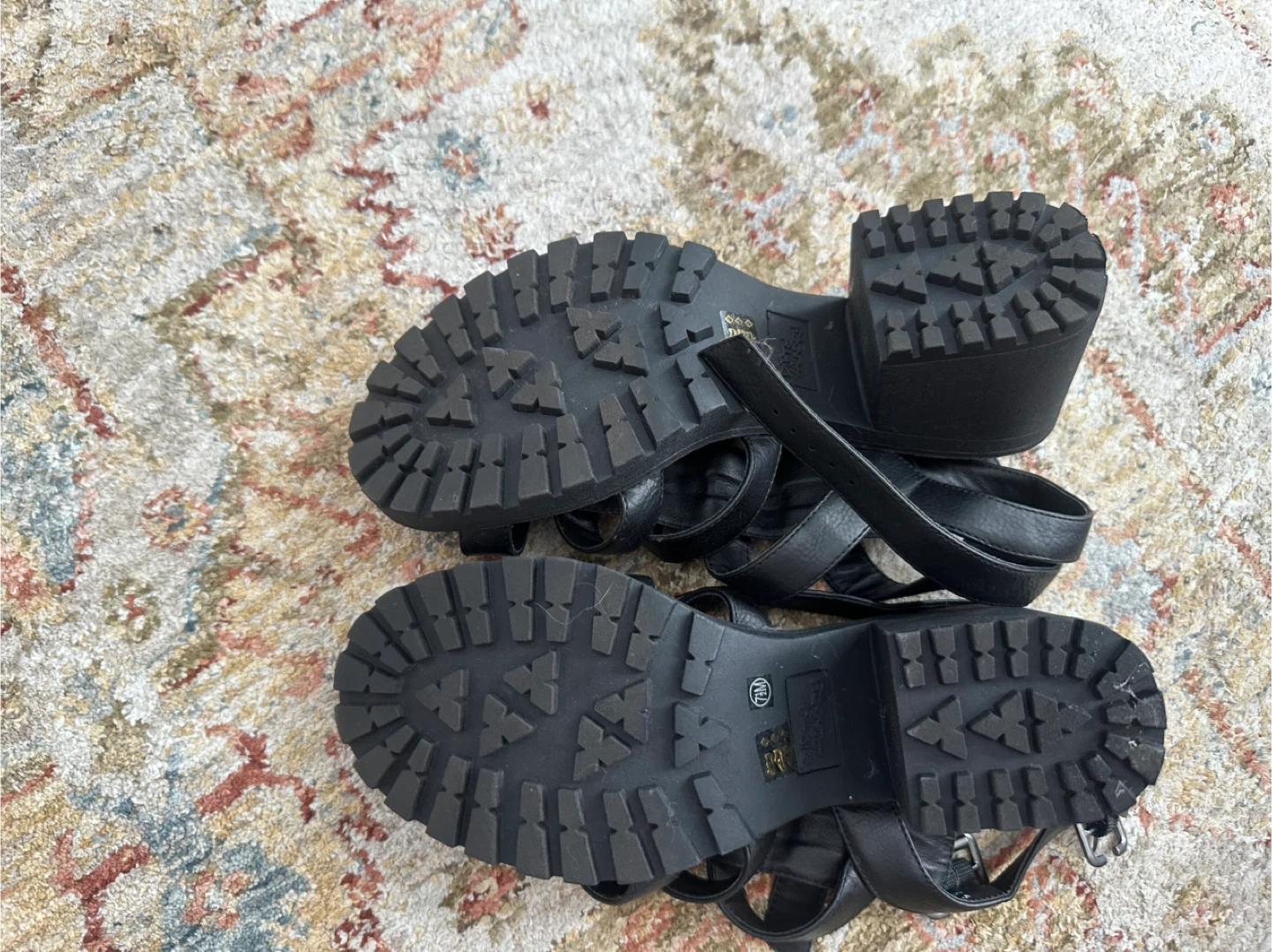 Dirty Laundry Black Heeled Sandals Size 7.5 - photo 2