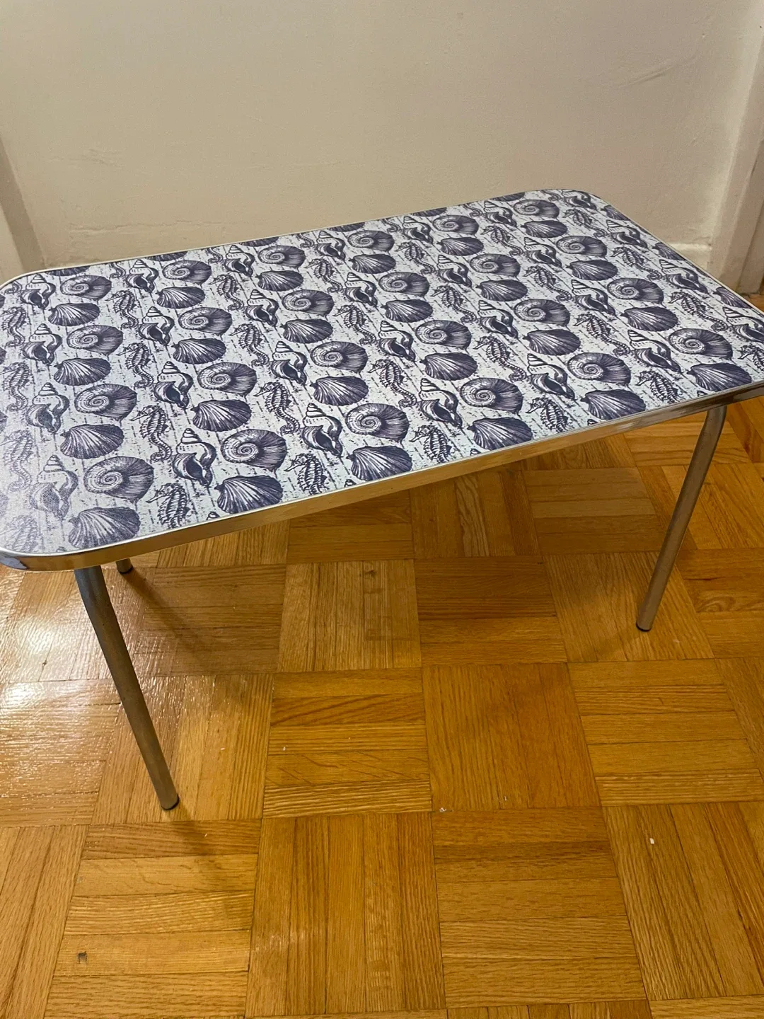 Seashell Pattern Lap desk Table thumbnail