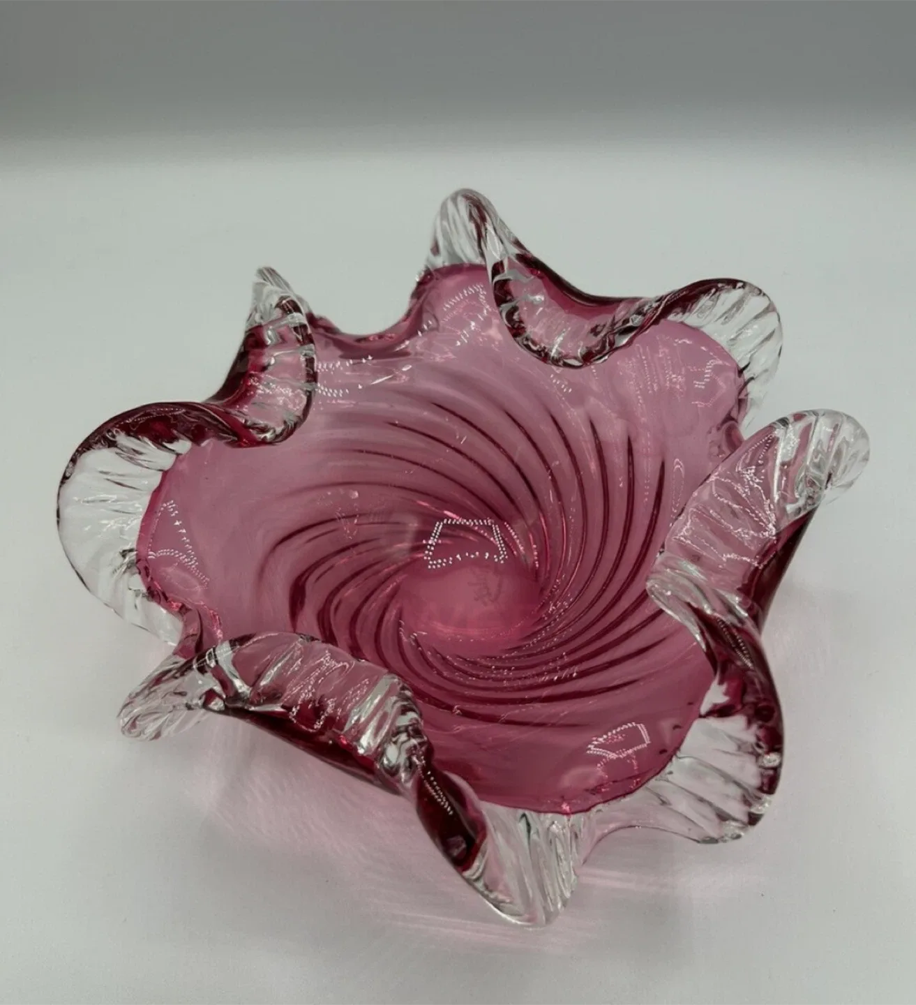 Vintage Cranberry Chalet -  Murano style glass bow image indicator(2)