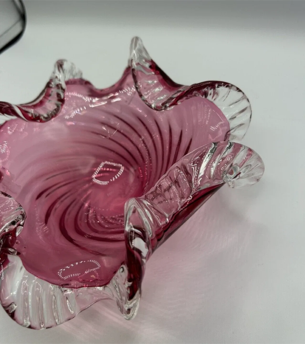 Vintage Cranberry Chalet -  Murano style glass bow image indicator(3)