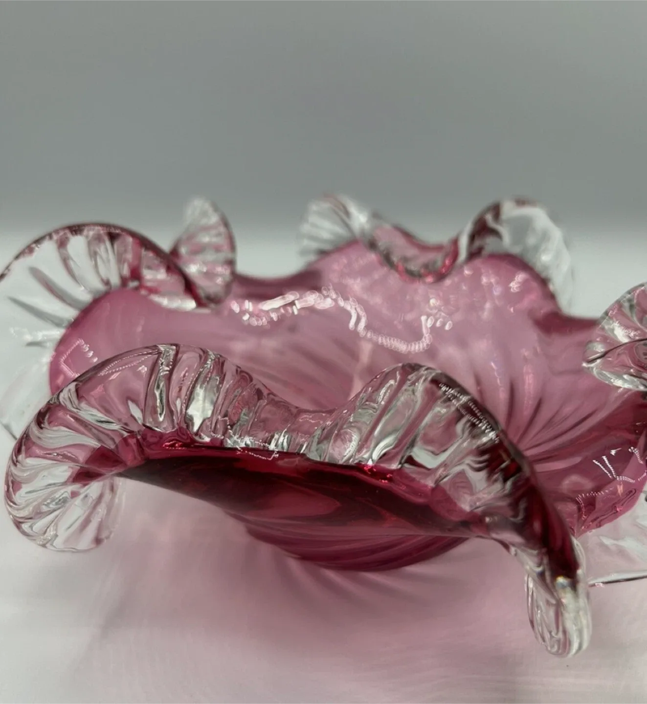 Vintage Cranberry Chalet -  Murano style glass bow image indicator(5)