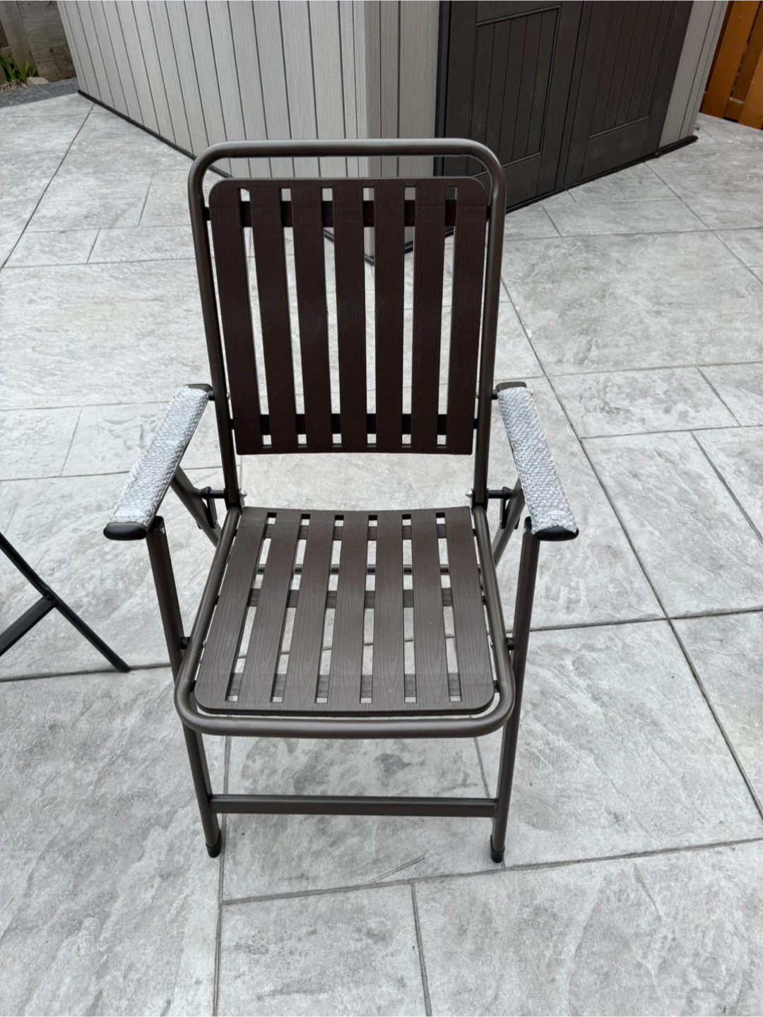 Folding Outdoor Chair - Brown 🥕