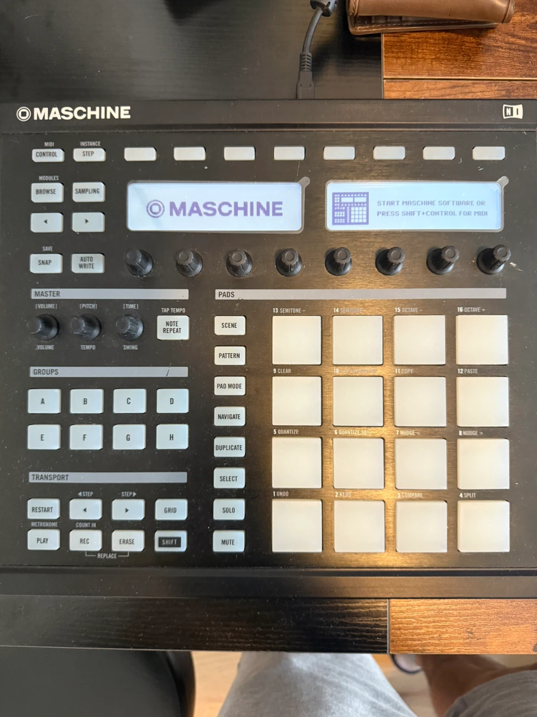 Native Instruments Maschine MK1 - photo 2