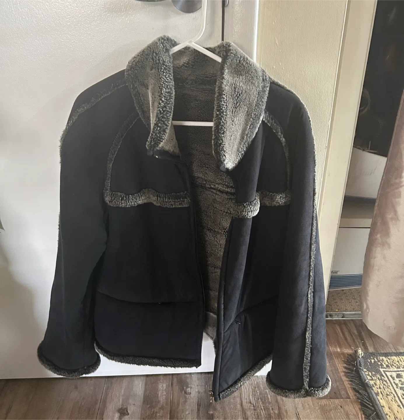 Utex Design Black Jacket - Size M thumbnail