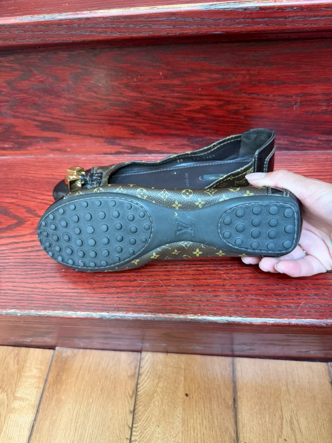 Authentic Louis Vuitton Brown Leather Ballet Flats - Size 38 image indicator(3)