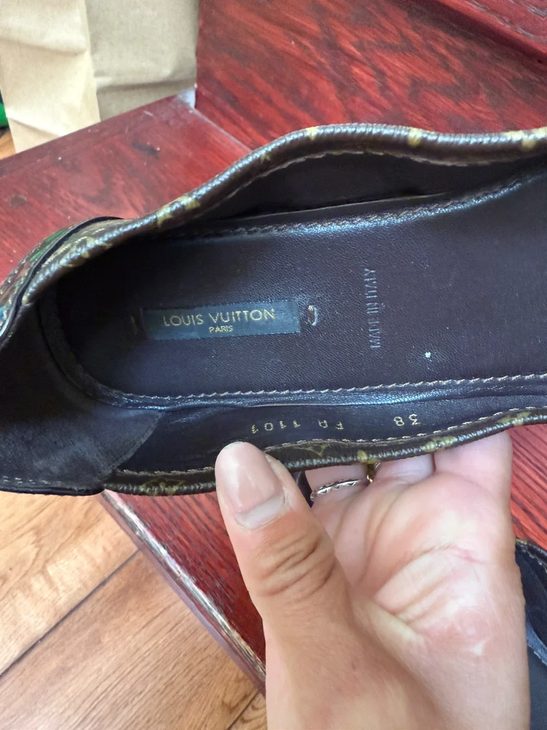 Authentic Louis Vuitton Brown Leather Ballet Flats - Size 38 image indicator(4)