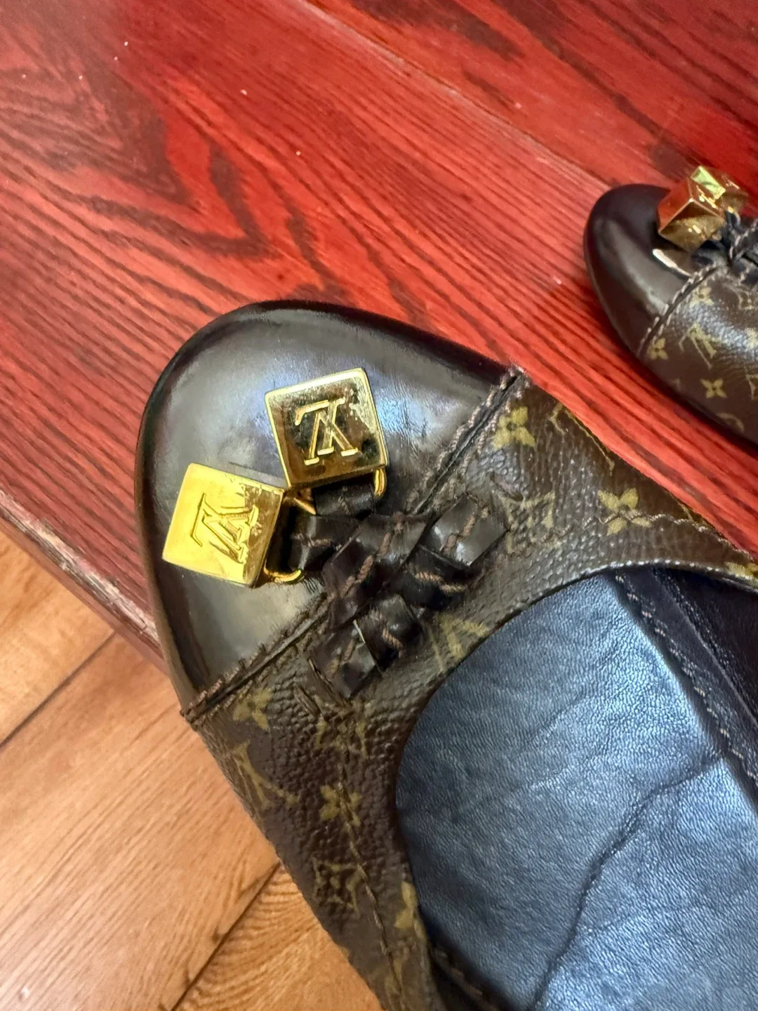 Authentic Louis Vuitton Brown Leather Ballet Flats - Size 38 image indicator(6)