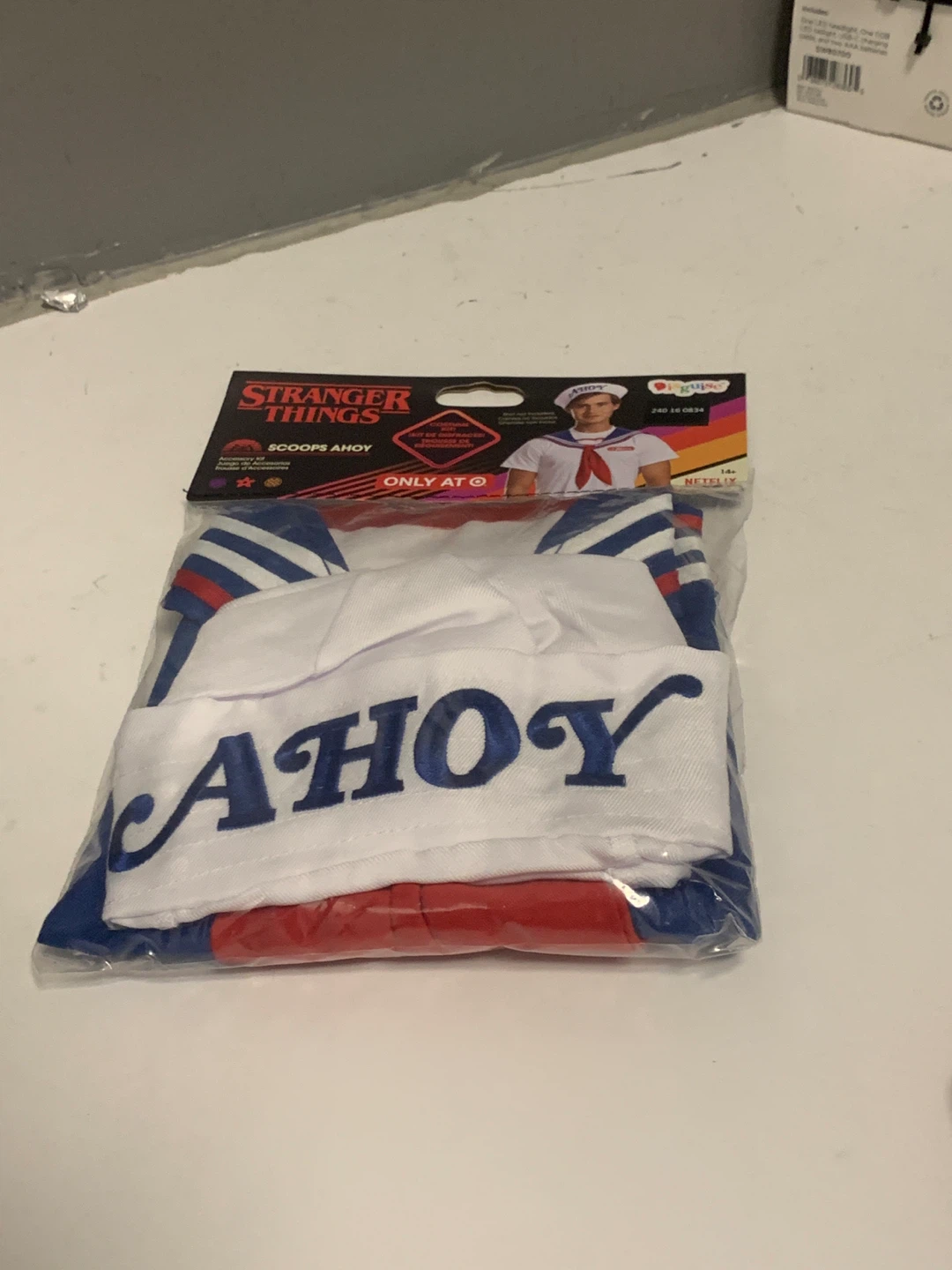 Stranger Things Scoops Ahoy Costume - New - photo 3