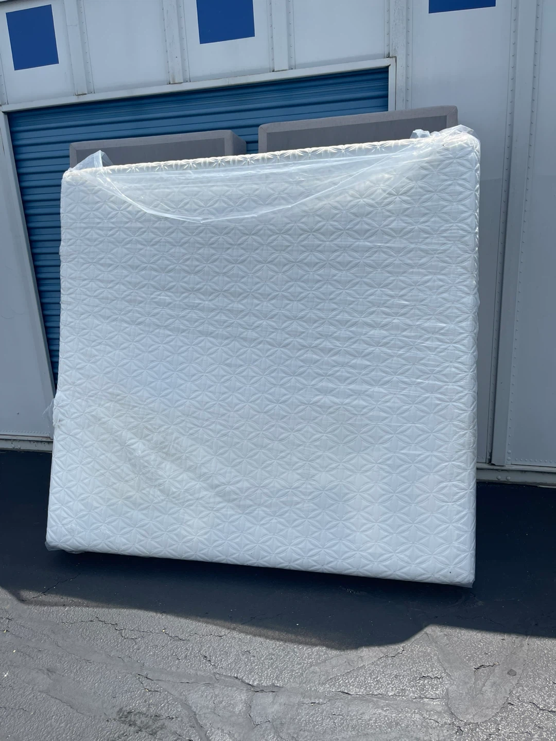 Tempur-Cloud Supreme Mattress and box spring set