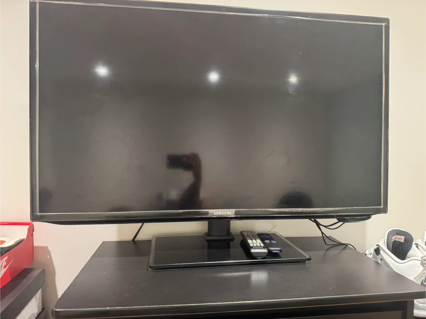 Samsung TV with Roku Remote image indicator(4)