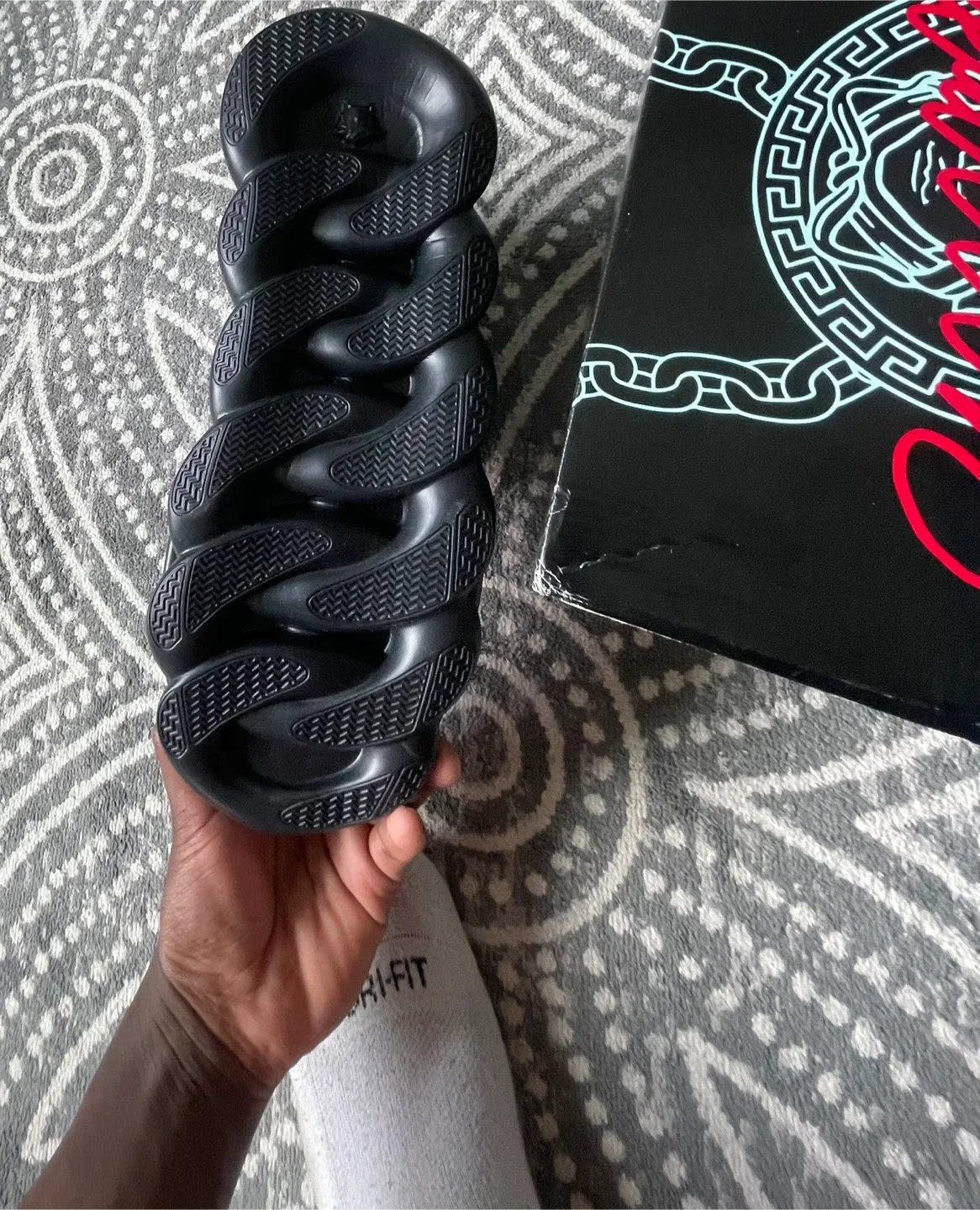 Chain reaction “black multi” image indicator(6)