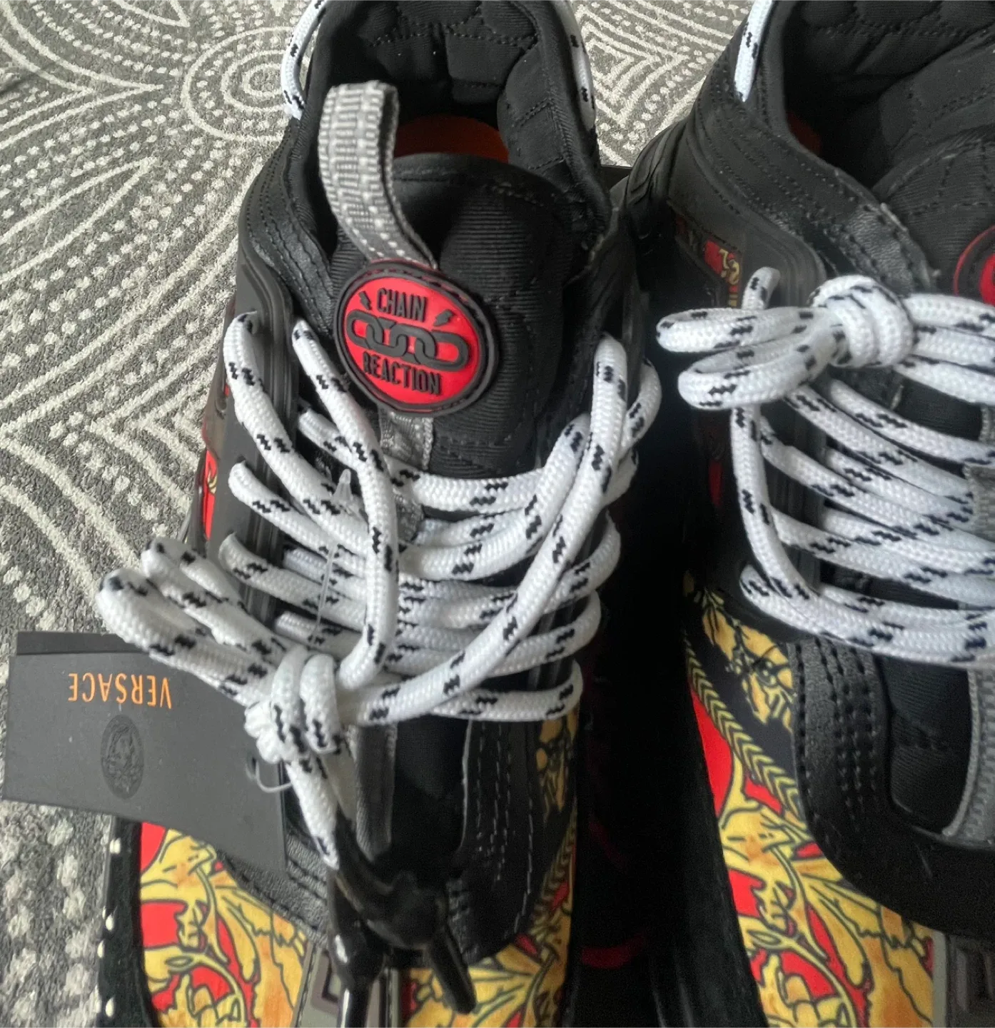 Chain reaction “black multi” image indicator(5)